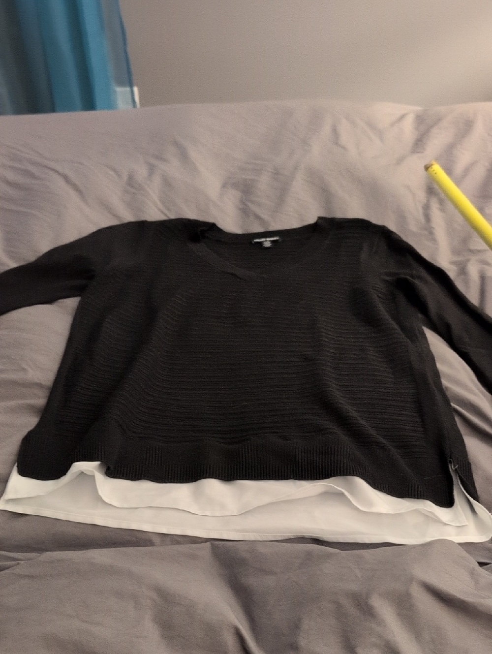Hilary Radley Black Scoop Neck Layered Hem Sweater with White Trim Size Large